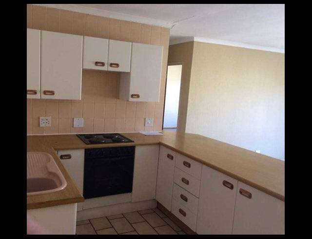 2 BEDROOM APARTMENT FOR SALE IN HELDERKRUIN